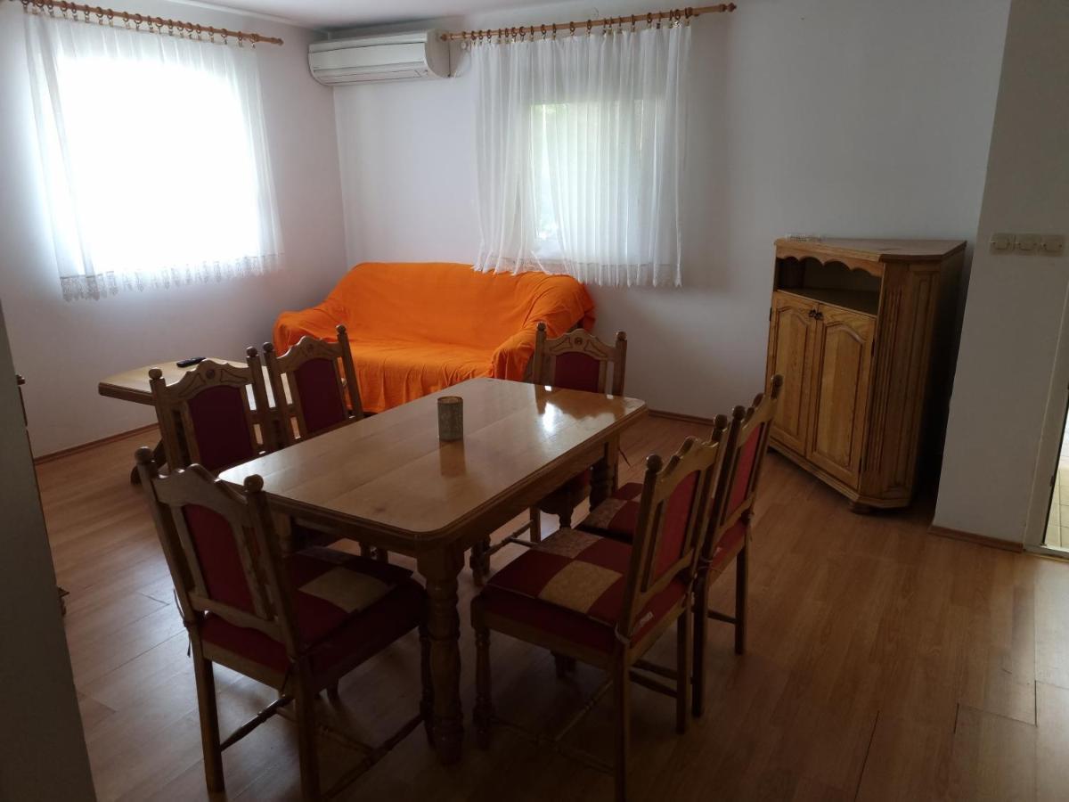 Apartments Zoretic มาลินสกา ภายนอก รูปภาพ
