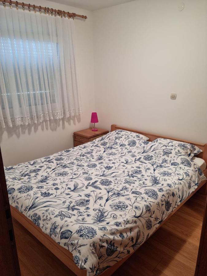 Apartments Zoretic มาลินสกา ภายนอก รูปภาพ