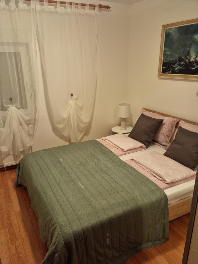 Apartments Zoretic มาลินสกา ภายนอก รูปภาพ