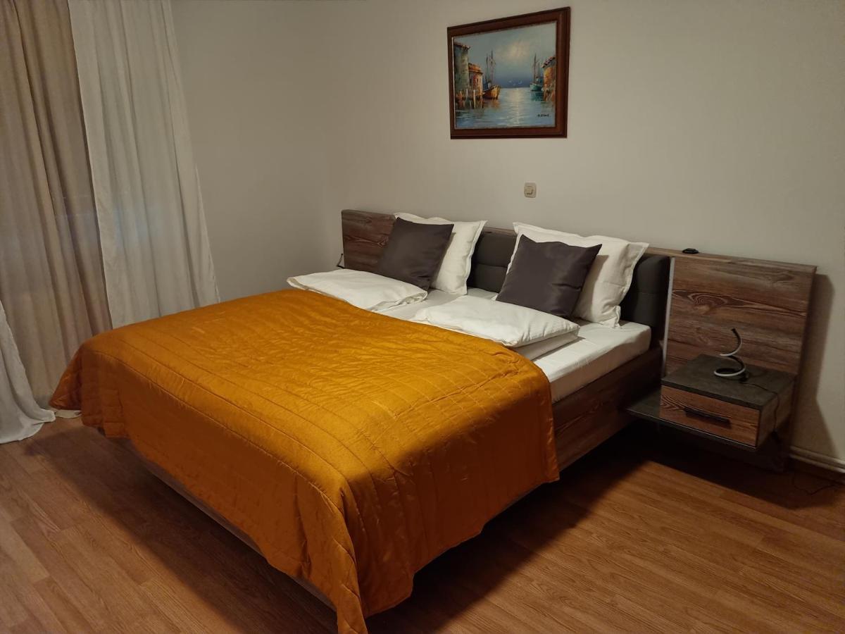 Apartments Zoretic มาลินสกา ภายนอก รูปภาพ