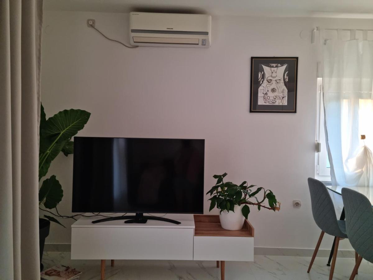 Apartments Zoretic มาลินสกา ภายนอก รูปภาพ