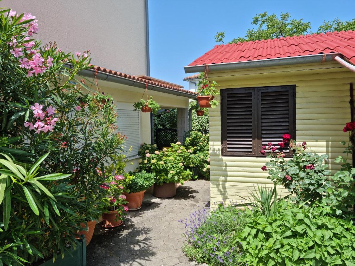 Apartments Zoretic มาลินสกา ภายนอก รูปภาพ