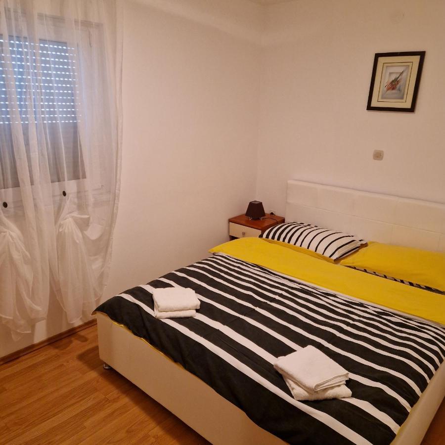 Apartments Zoretic มาลินสกา ภายนอก รูปภาพ